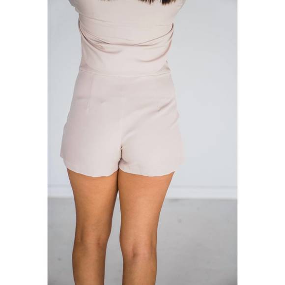 NEW ENSEMBLE work to wine skort in light beige - Picture 3 of 7